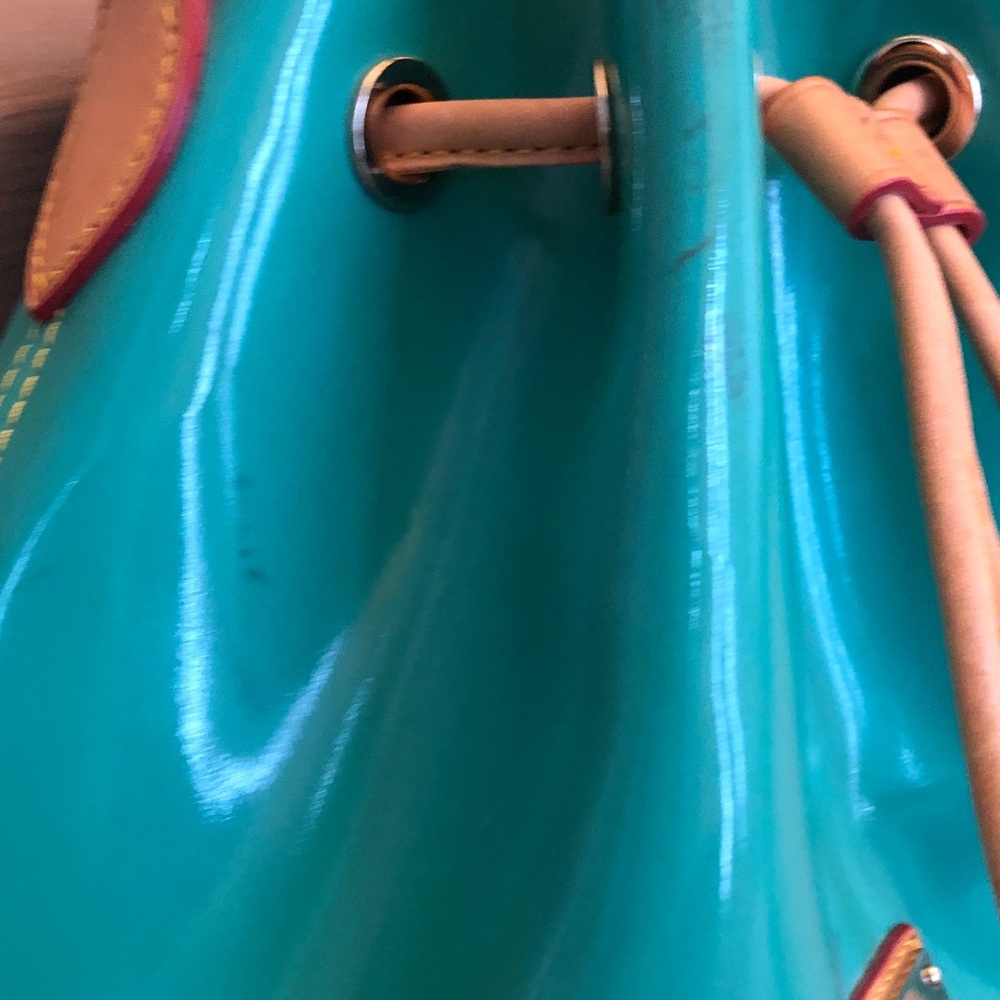 Dooney & Bourke Teal Patent Leather Drawstring Bucket Bag with Tan Trim - Picture 7 of 16